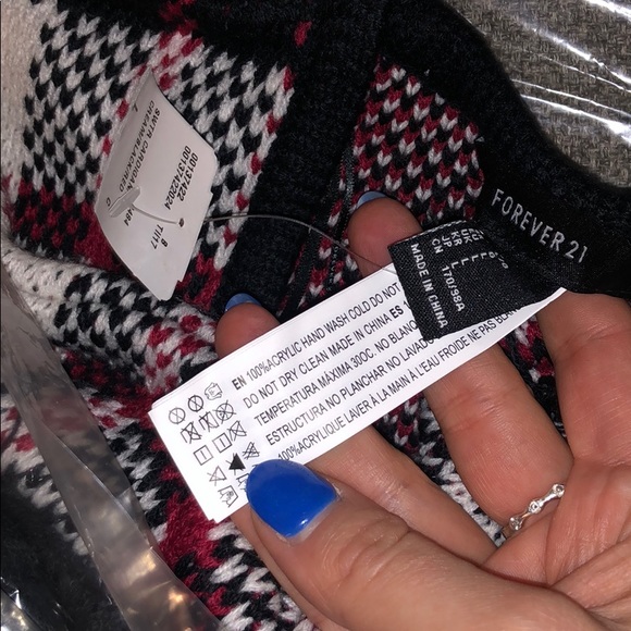 Black + Red Plaid Think Knit Fringe Poncho - Picture 12 of 13